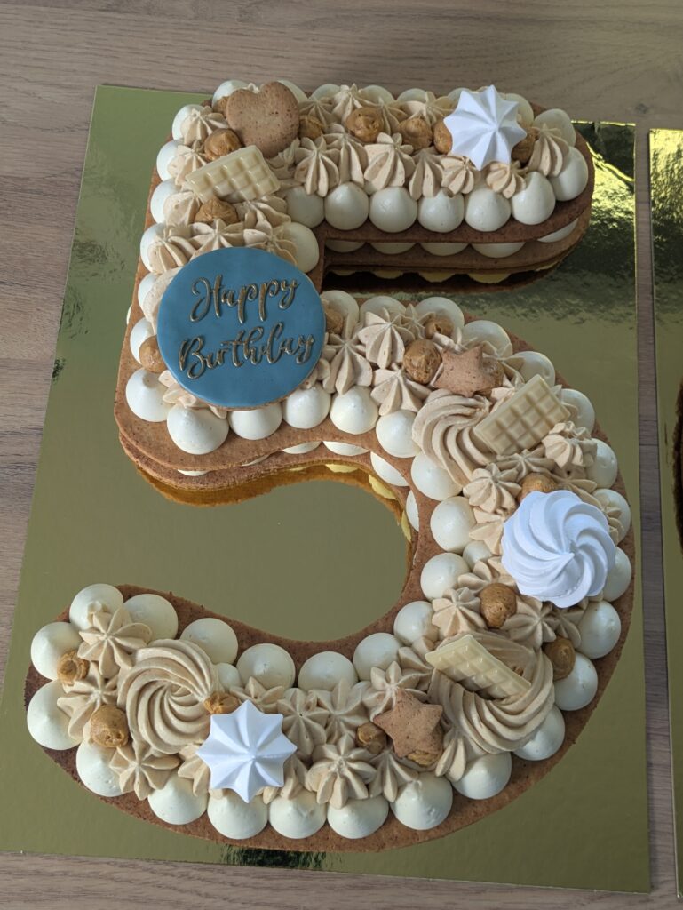 Number cake vegan personnalisé gâteau